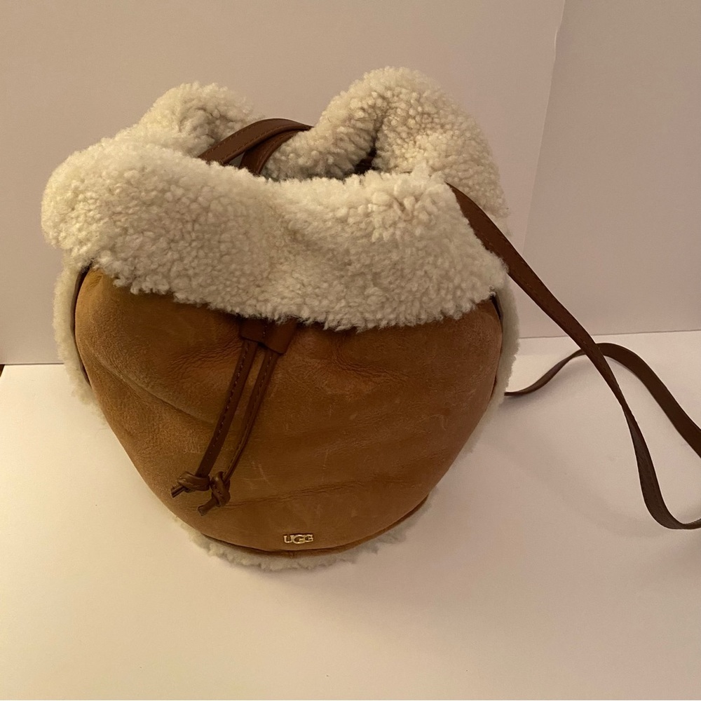 UGG Claire Drawstring Shoulder Bag - Signature Sheepskin, Bomber Finish - Picture 2 of 6